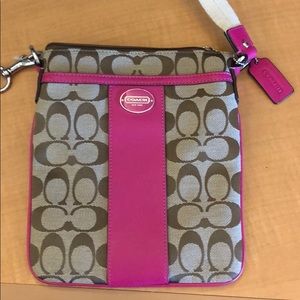 Coach crossbody fuchsia new never been worn